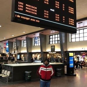 Meet your Posher, Wallace